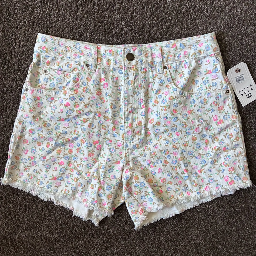 Billabong "How Bout That" Floral Print Denim Shorts, NWT, Size 30